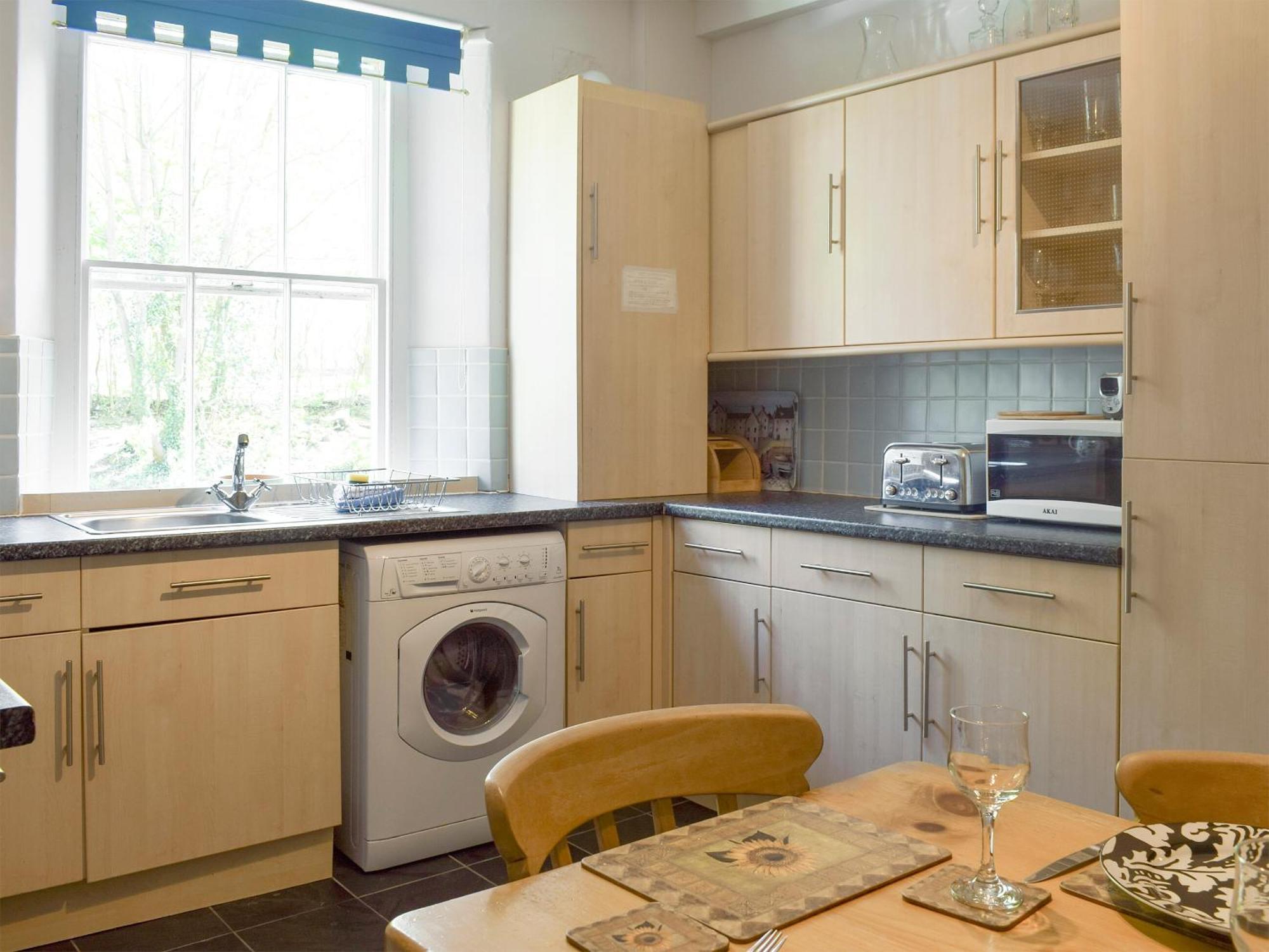 Lake View Apartment Bowness-on-Windermere Extérieur photo